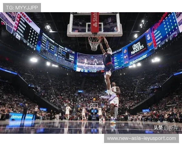 伦纳德后仰三分穿网,快船在主场取胜 伦纳德后仰三分穿网,快船在主场取胜